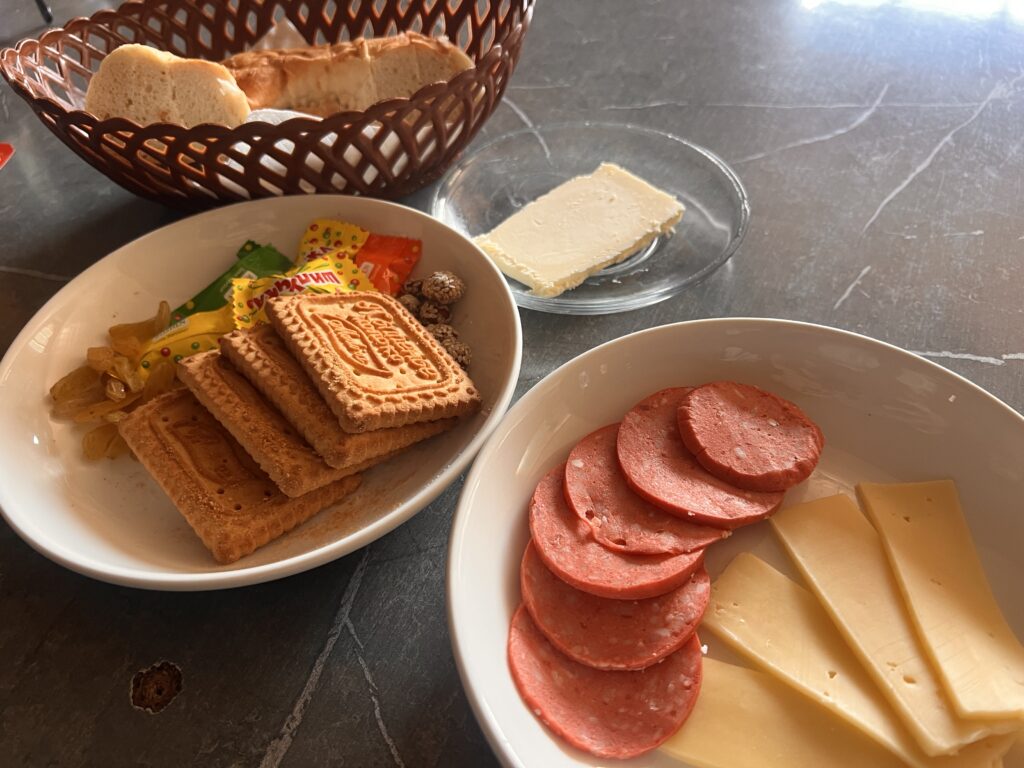 アルティンアラシャンの宿の朝食