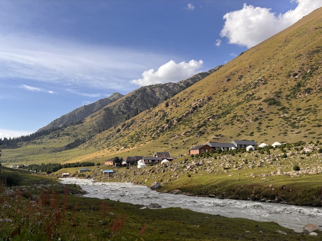 夕暮れのアルティンアラシャン