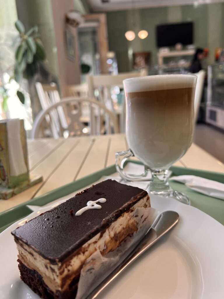 クタイシカフェ