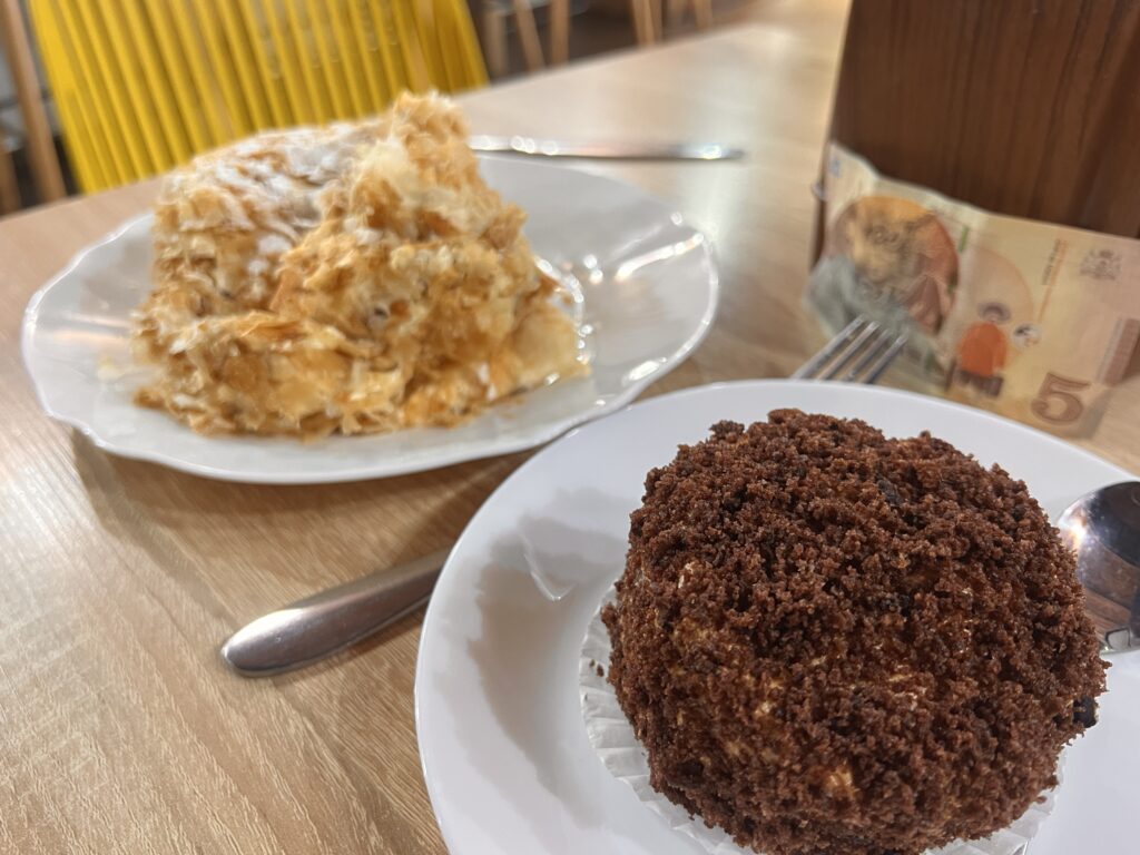 クタイシRafaelloイートイン