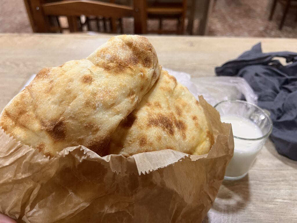 クタイシtasty landハチャプリ