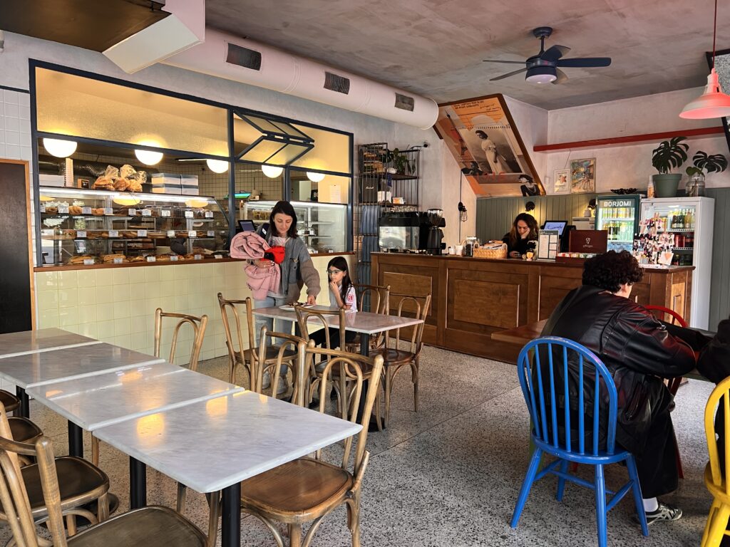 クタイシbakery sanimusho内観