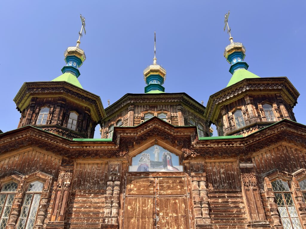 カラコル聖三位一体教会