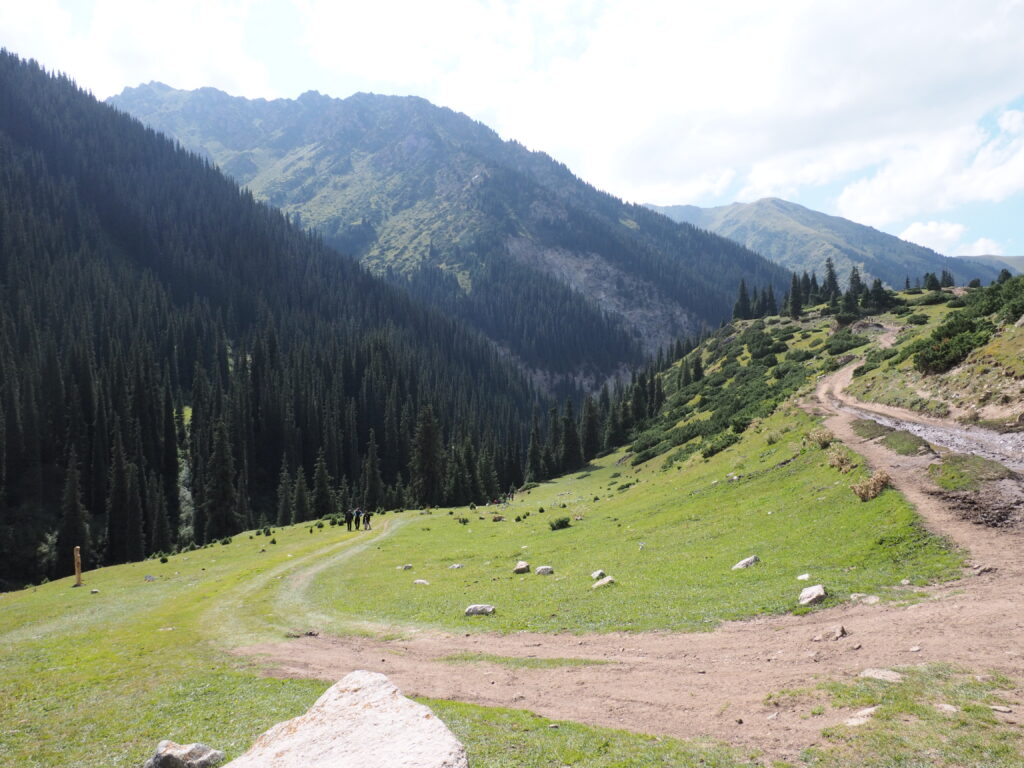 アルティンアラシャン秘湯温泉への道