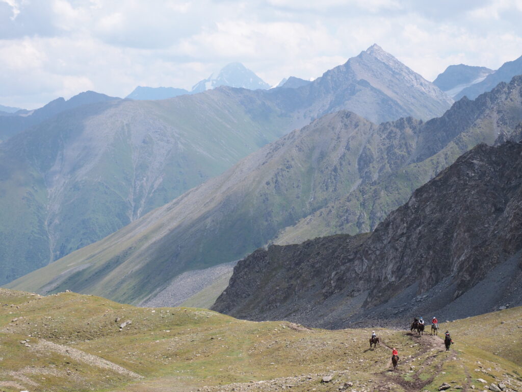 アルティンアラシャンホーストレッキング