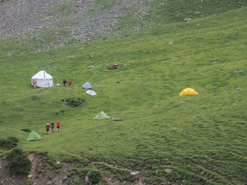 アルティンアラシャンキャンプ