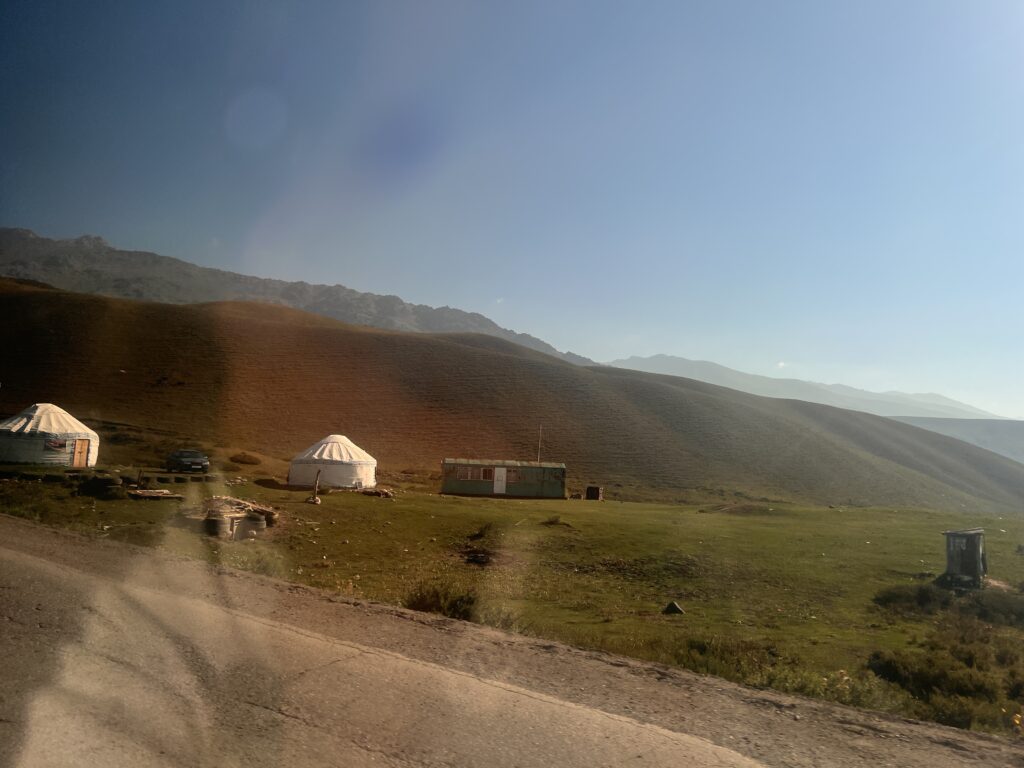 キルギス現役のユルト