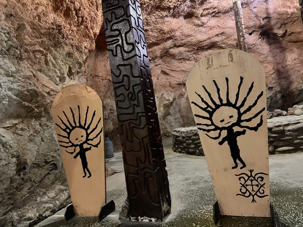 スレイマントー洞窟博物館内観