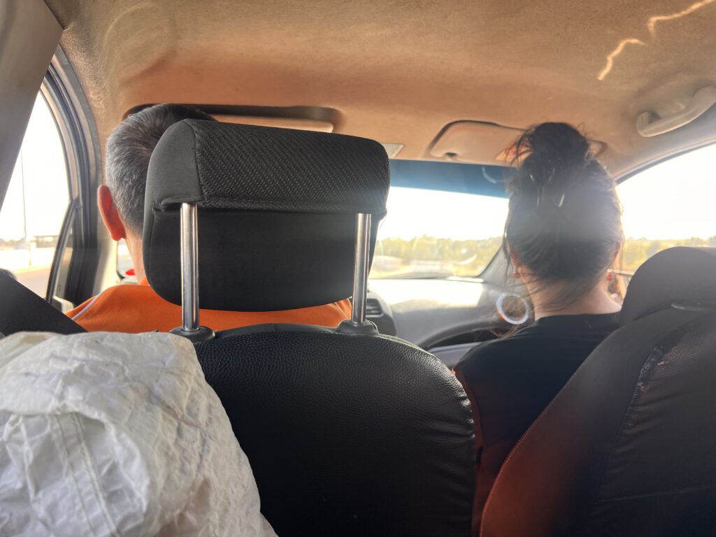 オイベックまでのシェアタクシー内