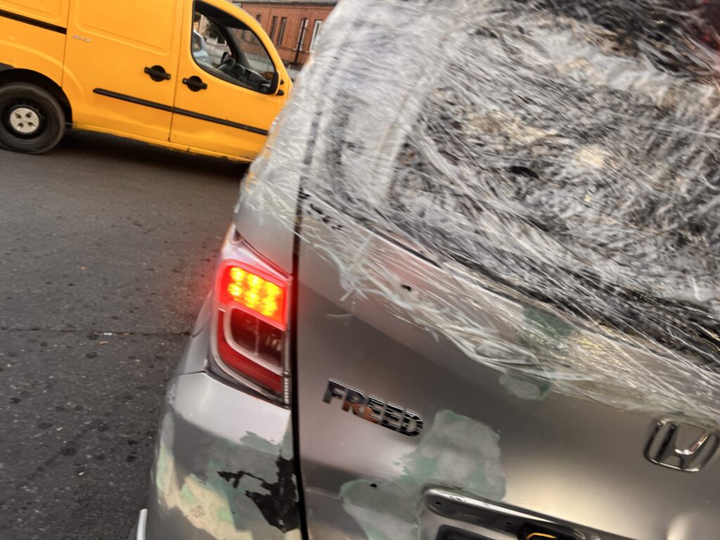 ジョージア車の損傷をすぐ直さない