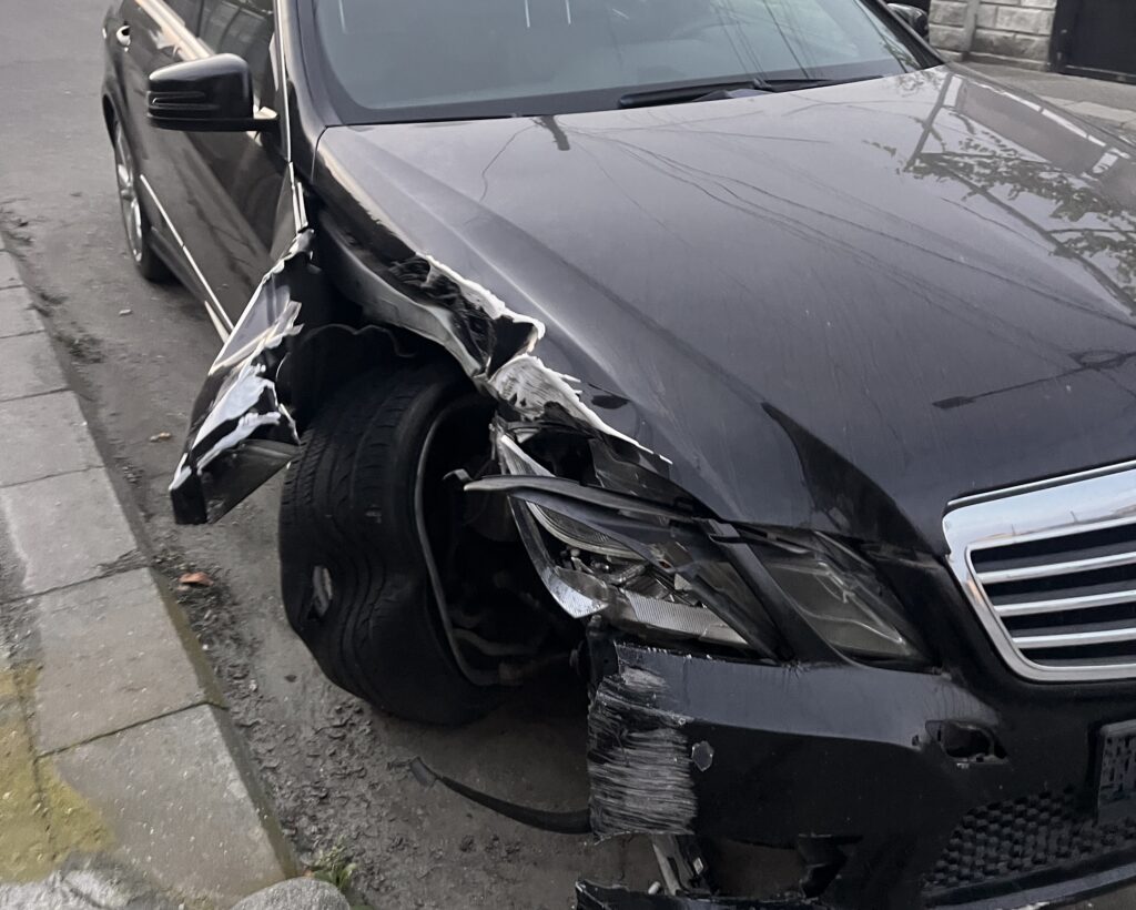 ジョージア車の損傷をすぐ直さない