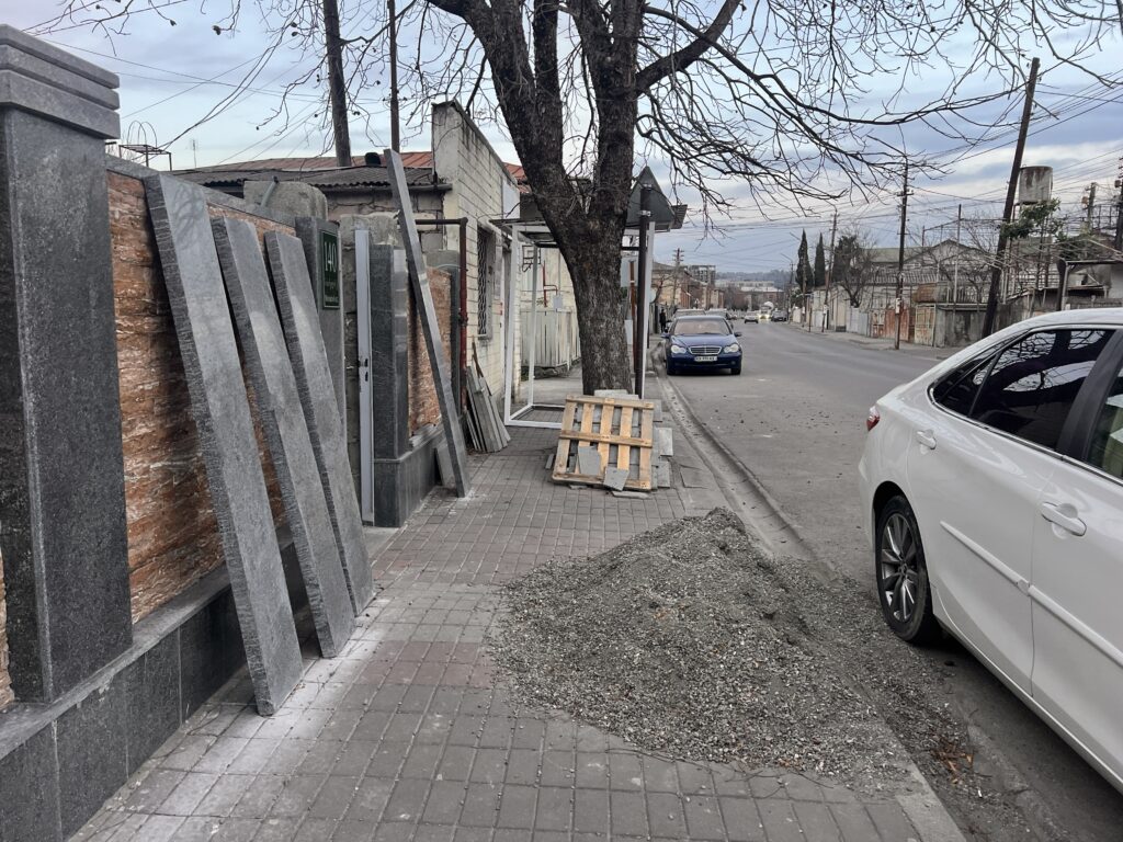 クタイシの歩道